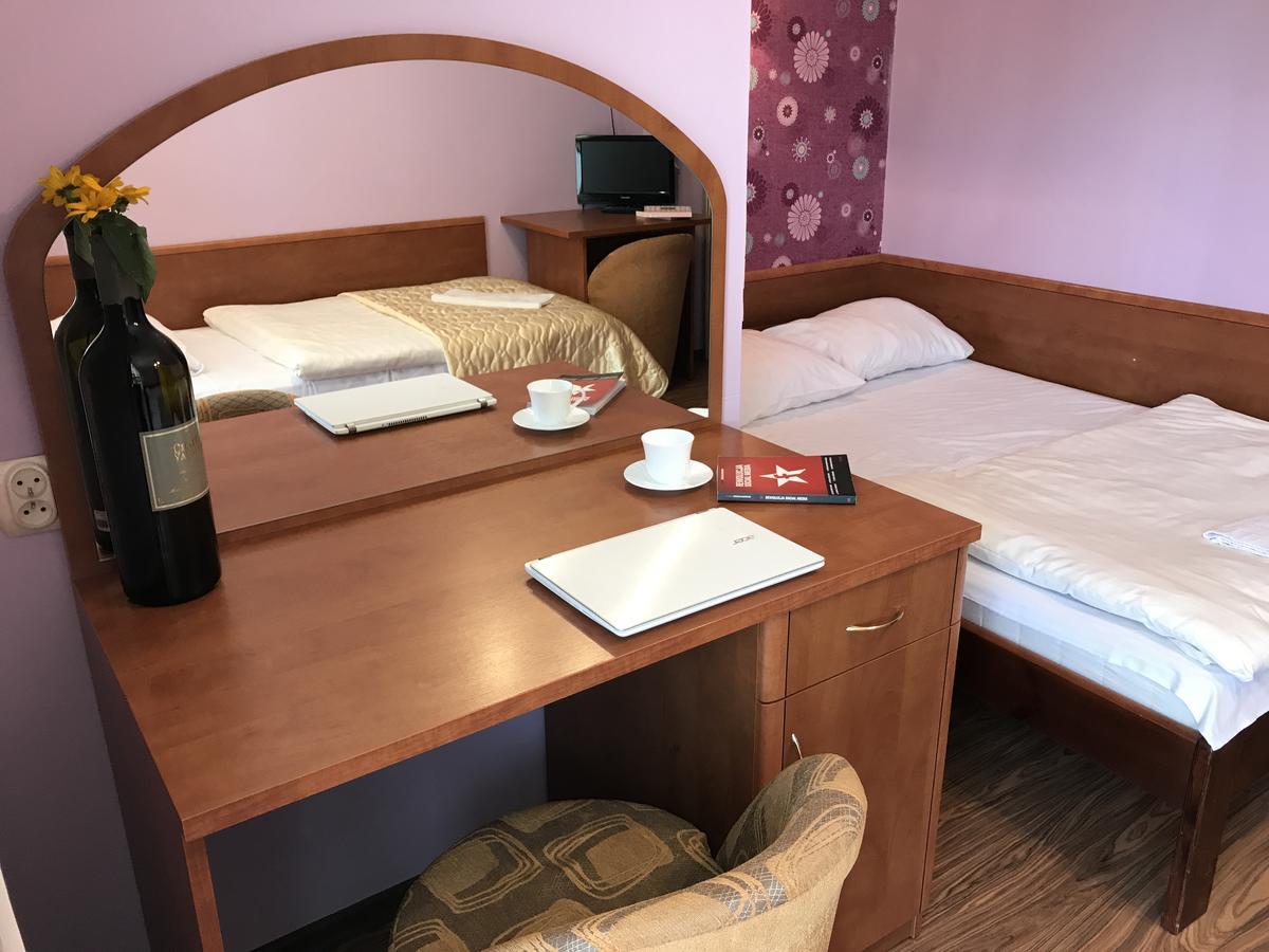 Gosciniec Kukle Bed & Breakfast Eksteriør bilde